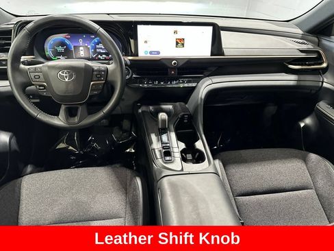 Certified 2023 Toyota Crown AWD/4WD image 10