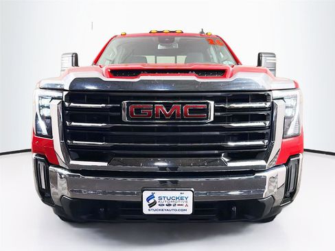 Used 2026 GMC Sierra 3500 SLE w/ SLE Value Package AWD/4WD image 2