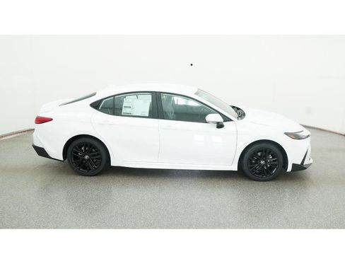 New 2026 Toyota Camry SE image 11