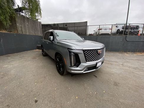 Used 2025 Cadillac Escalade Premium Luxury w/ Touring Package AWD/4WD image 8