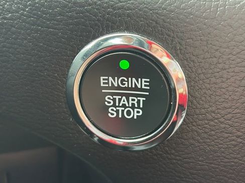 Used 2023 Ford Edge SEL AWD/4WD image 45