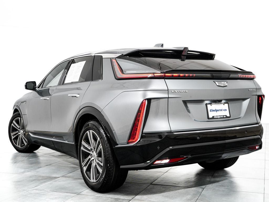 Used 2024 Cadillac Lyriq Luxury AWD/4WD image 5