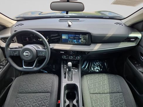 Used 2025 Nissan Kicks SV FWD image 15