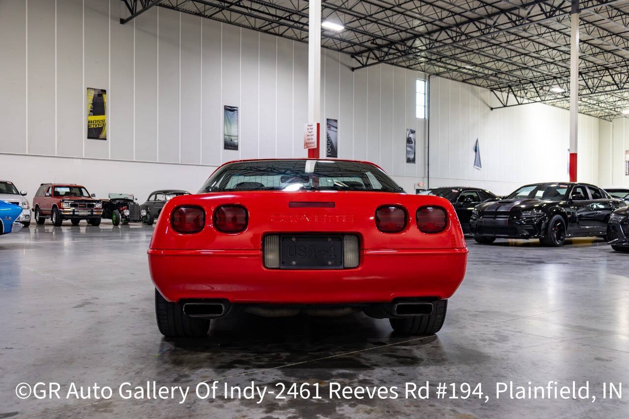 Used 1996 Chevrolet Corvette Coupe RWD image 22