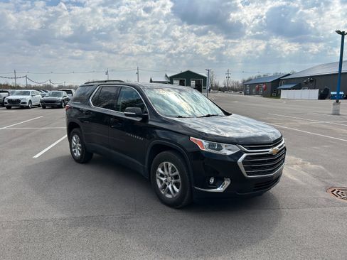Used 2019 Chevrolet Traverse LT w/ LPO, Floor Liner Package image 2