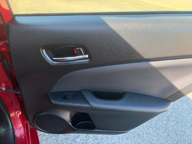 Used 2019 Toyota Prius LE AWD/4WD image 30