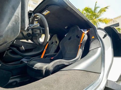 Used 2019 McLaren 600LT RWD image 65