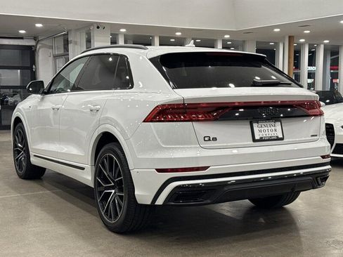 Used 2023 Audi Q8 Premium Plus w/ Premium Plus Package image 4