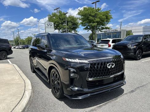 Certified 2026 INFINITI QX80 4WD image 2