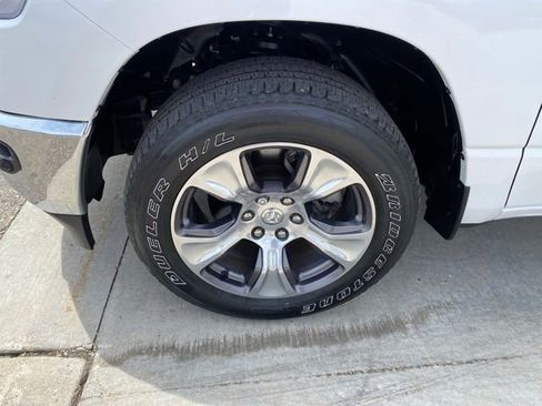 Used 2023 RAM 1500 Laramie AWD/4WD image 12