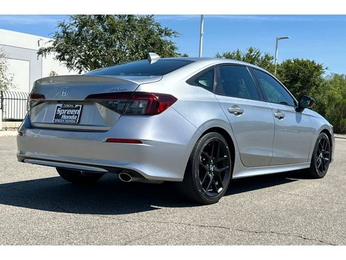 Used 2025 Honda Civic Sport image 2