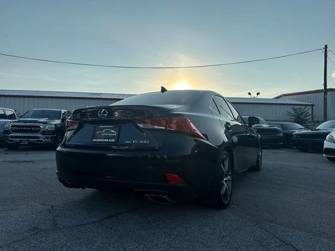 Used 2017 Lexus IS 300 AWD image 5