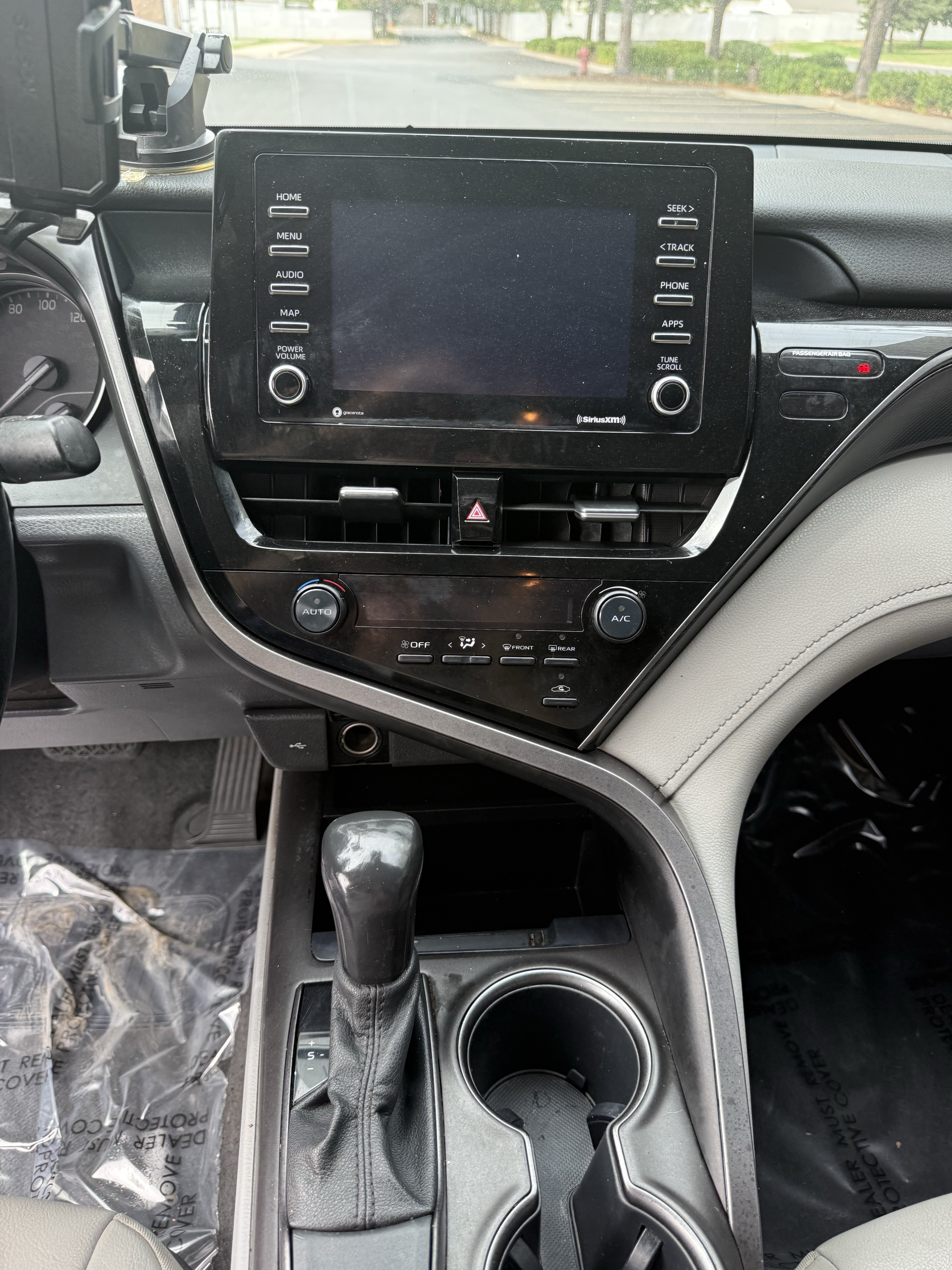 Used 2021 Toyota Camry SE FWD image 15
