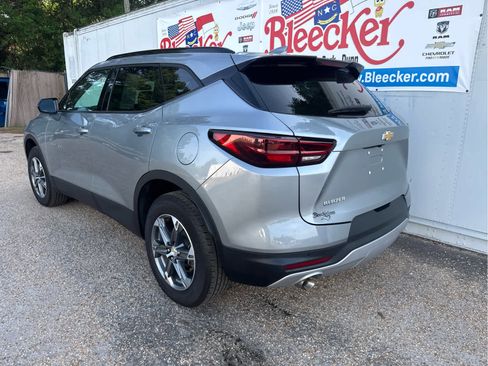 Certified 2024 Chevrolet Blazer LT w/ Convenience Package FWD image 9