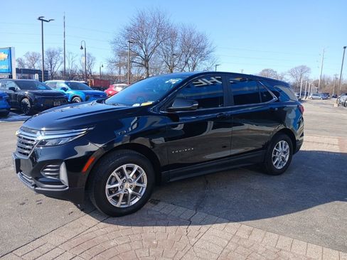 Used 2023 Chevrolet Equinox LT image 4