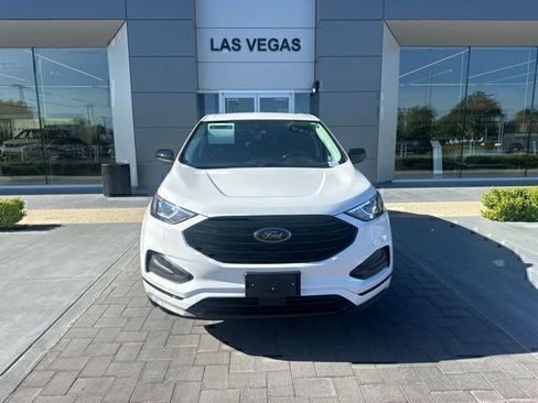 Used 2024 Ford Edge SE w/ Black Appearance Package AWD/4WD image 2