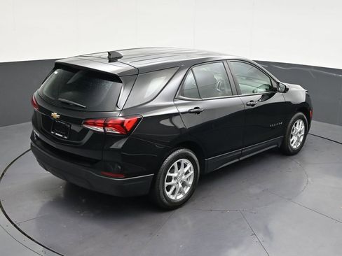 Used 2024 Chevrolet Equinox LS FWD image 23