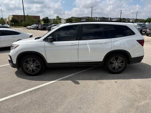 Used 2022 Honda Pilot Sport image 2