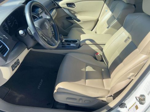 Used 2017 Acura RDX w/ Tech & AcuraWatch Plus Pkg image 5