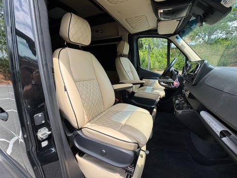 Used 2022 Mercedes-Benz Sprinter 3500 image 52