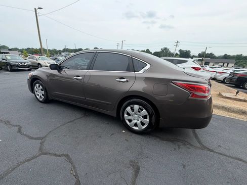 Used 2014 Nissan Altima 2.5 S FWD image 5