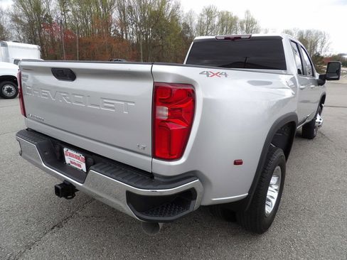 Used 2022 Chevrolet Silverado 3500 LT w/ Convenience Package image 7