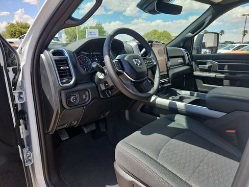 New 2026 RAM 2500 Big Horn AWD/4WD image 17