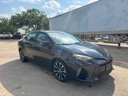 Used 2019 Toyota Corolla SE FWD image 3