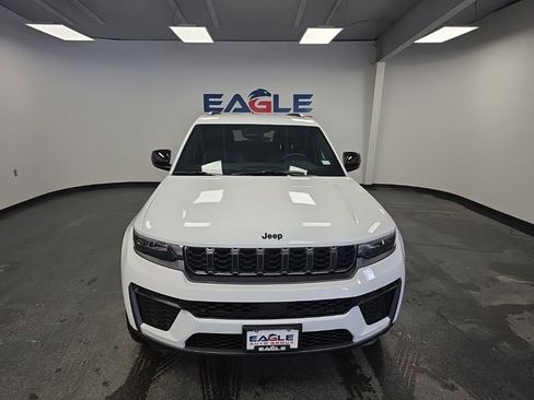 New 2026 Jeep Grand Cherokee Altitude image 3