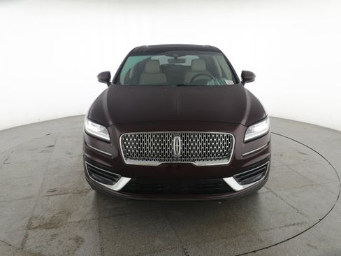Used 2019 Lincoln Nautilus Reserve image 2