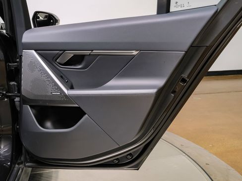 Used 2025 BMW 530i w/ Premium Package RWD image 49
