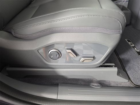 Used 2026 Kia EV9 Light image 45