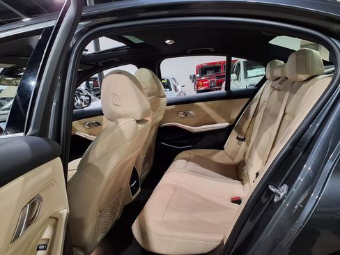 Used 2022 BMW 330i xDrive Sedan w/ Premium Package image 23