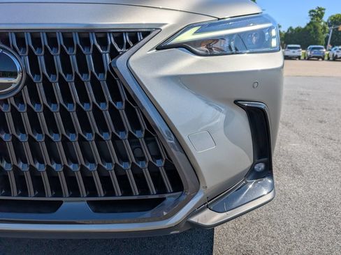 Used 2024 Lexus NX 250 FWD image 11