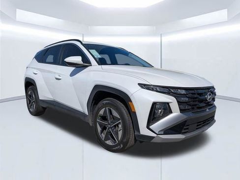 Certified 2025 Hyundai Tucson SEL AWD/4WD image 1