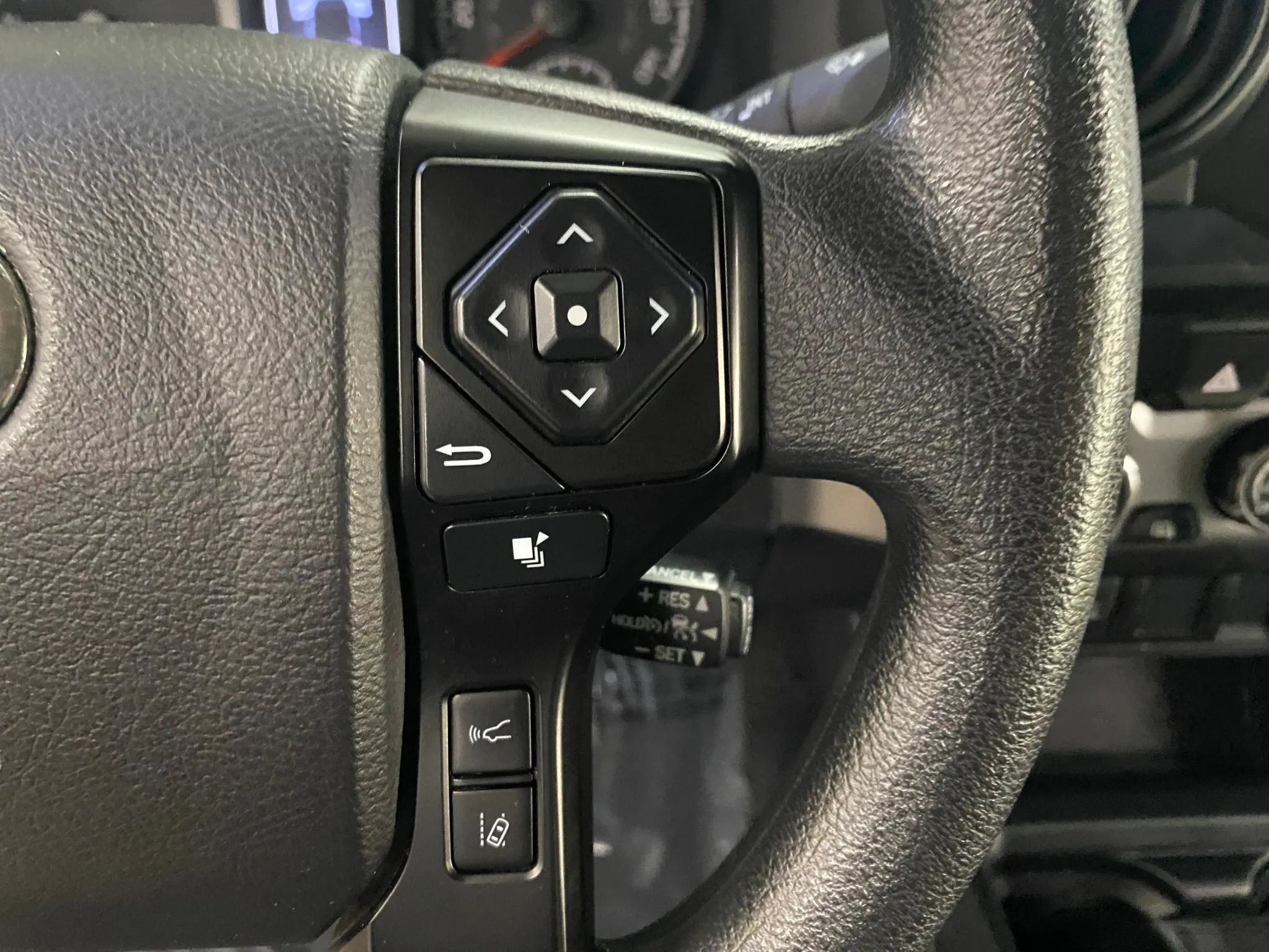 Used 2023 Toyota Tacoma SR RWD image 13