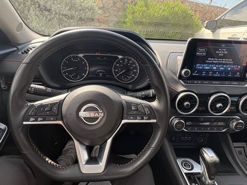 Used 2025 Nissan Sentra SR FWD image 14