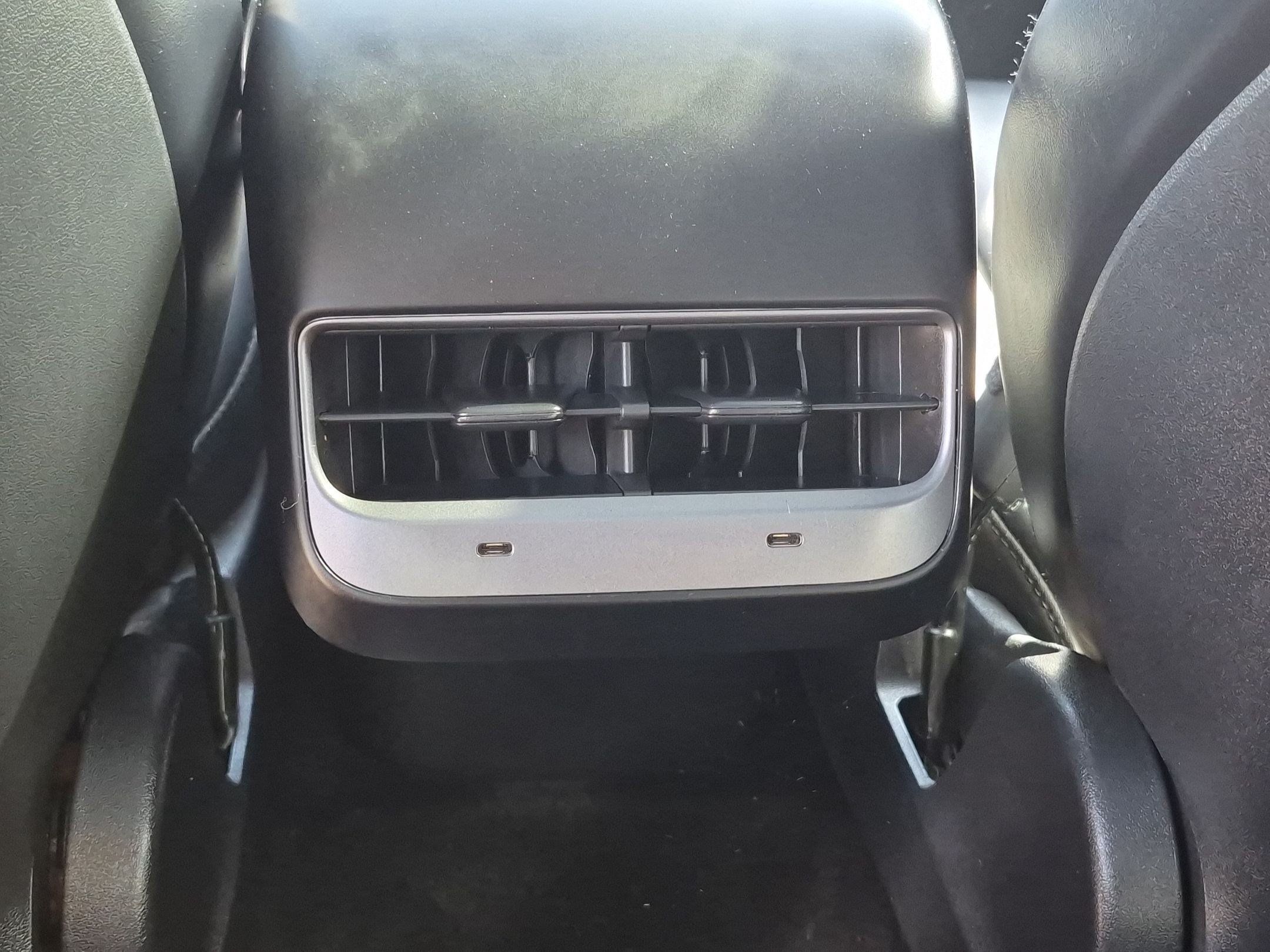 Used 2021 Tesla Model Y Long Range AWD/4WD image 23