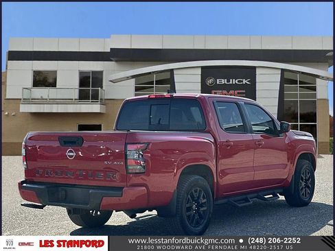 Used 2022 Nissan Frontier SV w/ SV Premium Package image 6