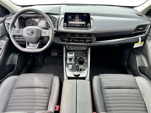 New 2026 Nissan Rogue SV AWD/4WD image 19