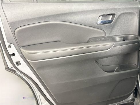 Used 2022 Honda Pilot Sport image 23