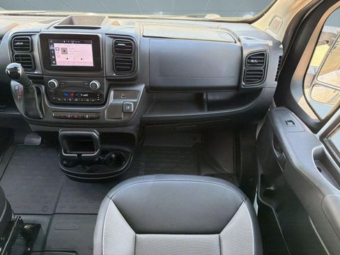 Used 2025 RAM ProMaster 2500 w/ Convenience Group FWD image 18