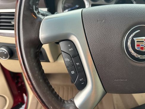 Used 2012 Cadillac Escalade Premium image 13