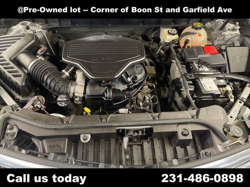Used 2018 Cadillac XT5 Premium Luxury AWD/4WD image 10
