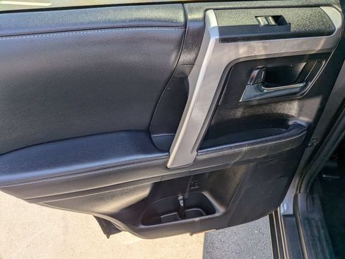 Used 2022 Toyota 4Runner SR5 Premium w/ Moonroof Package RWD image 16