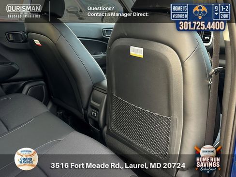 Used 2025 Hyundai Venue Limited FWD image 9