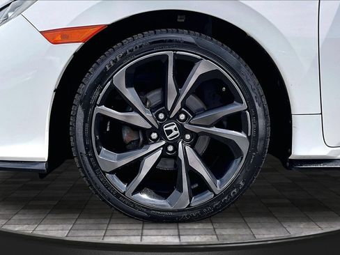 Used 2017 Honda Civic Sport image 37