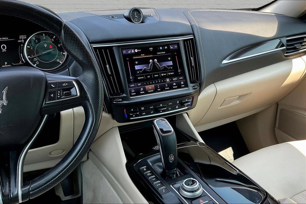 Used 2022 Maserati Levante Modena AWD/4WD image 9