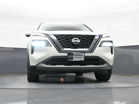 Used 2023 Nissan Rogue SV AWD/4WD image 16