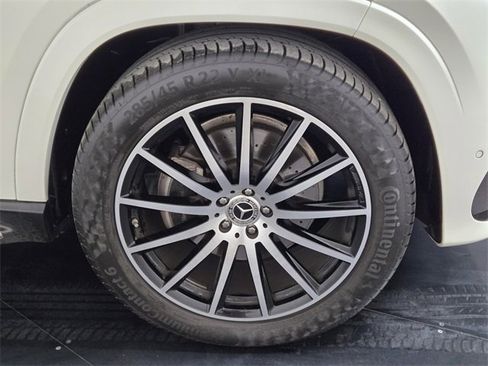 Used 2024 Mercedes-Benz GLS 580 GLS 580 image 9